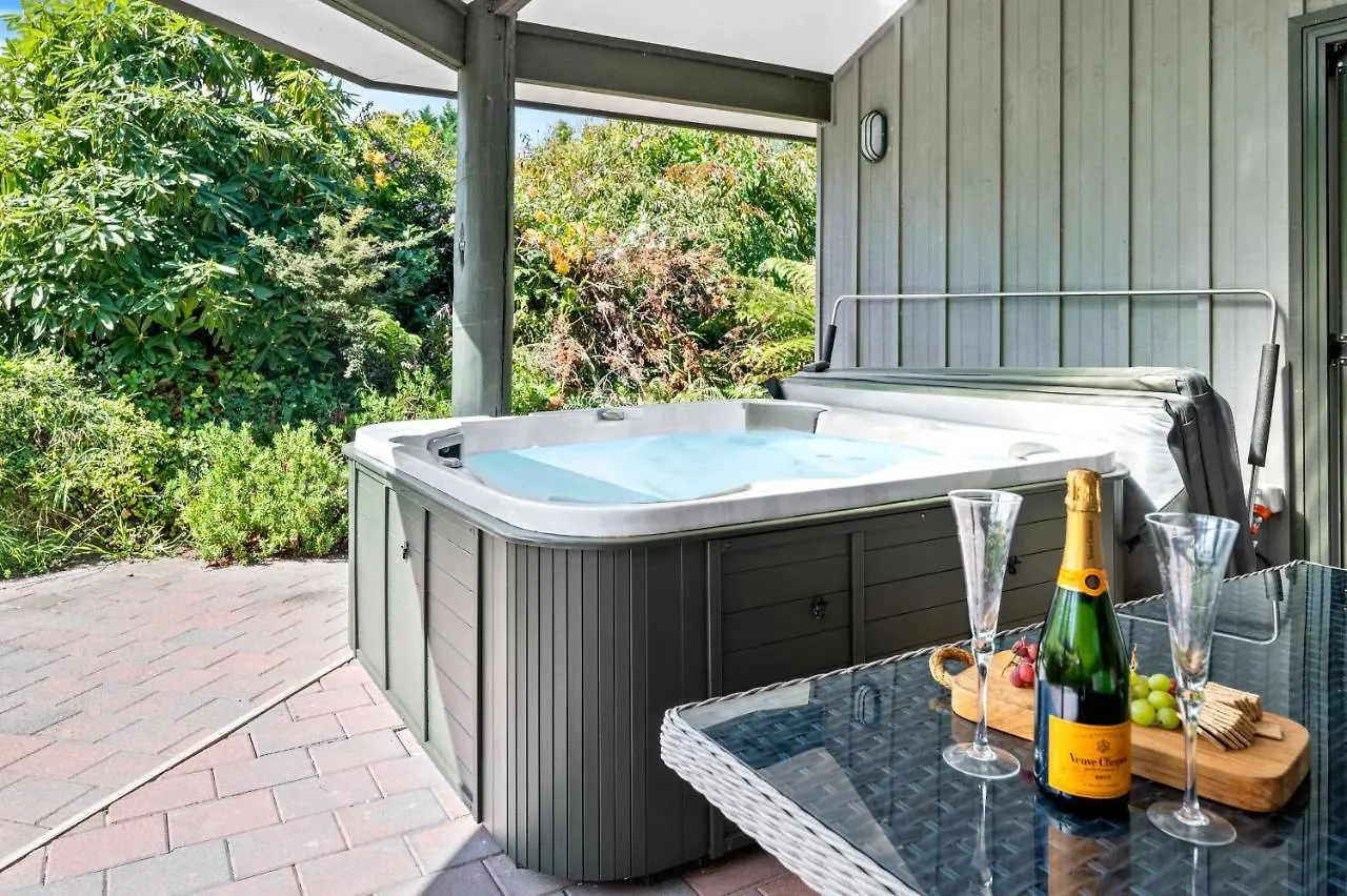 Acacia Heights - Garden Cottage - Taupo