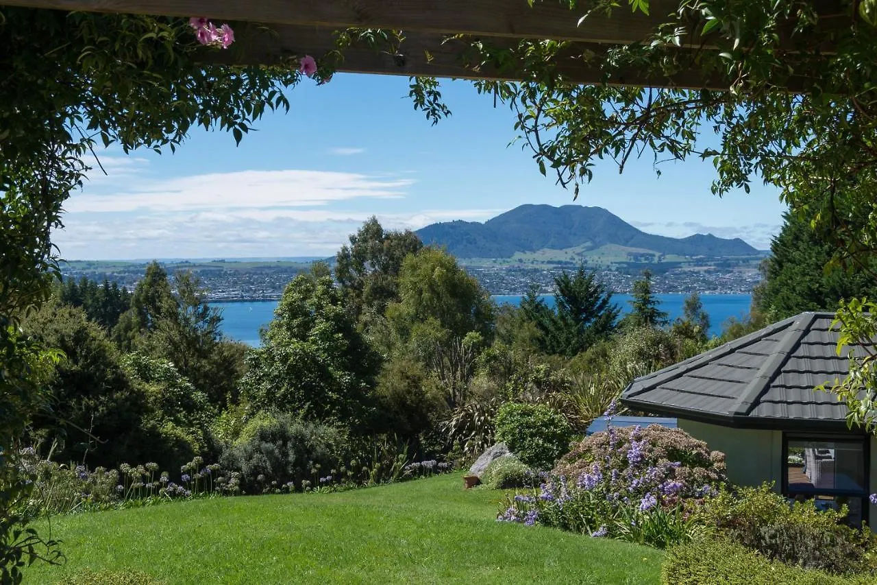 Acacia Heights - Garden Cottage - Taupo Holiday home
